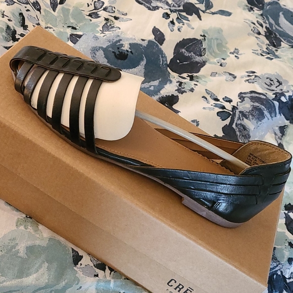 Shoes - Picture 2 of 3